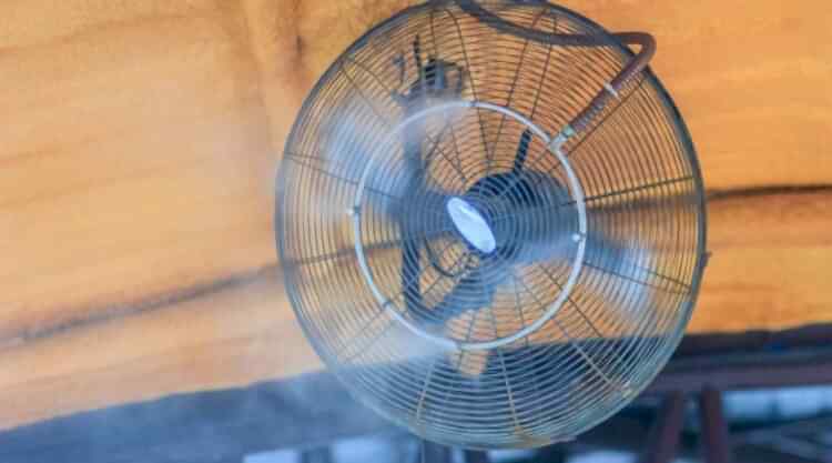 Best-Outdoor-Misting-Fan-1-900×500-1